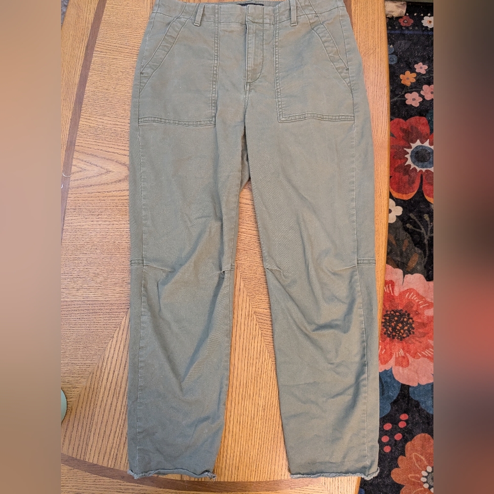 Banana Republic Women's Cargo Pants in Sage